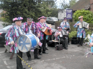 [Error! Image P6120026.JPG is not available.]