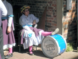 [Error! Image P9080119.JPG is not available.]