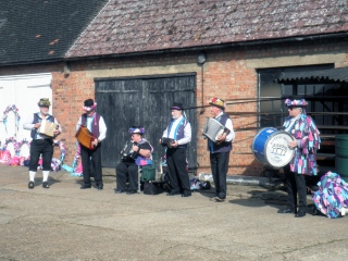 [Error! Image PA070108.JPG is not available.]